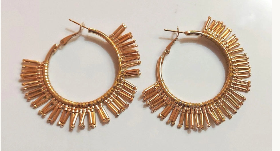 Gold Éclat Ray handmade beaded fringe hoop earrings