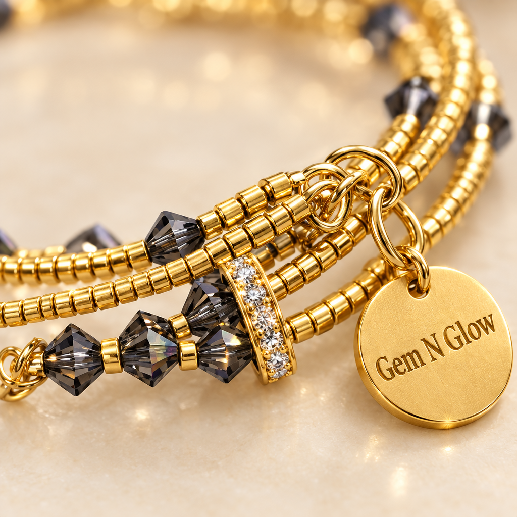 Close-up of gold Miyuki beads and Swarovski crystal details on Éclat Trilogy bracelet